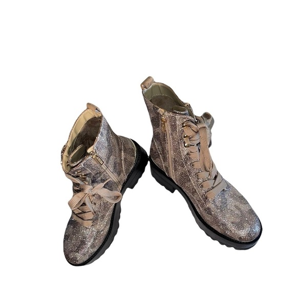 NWOT- Guess Fearne Lug Sole Glitter Gold combat Boots - Picture 9 of 14